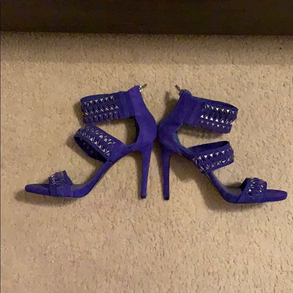 Vince Camuto blue suede heels